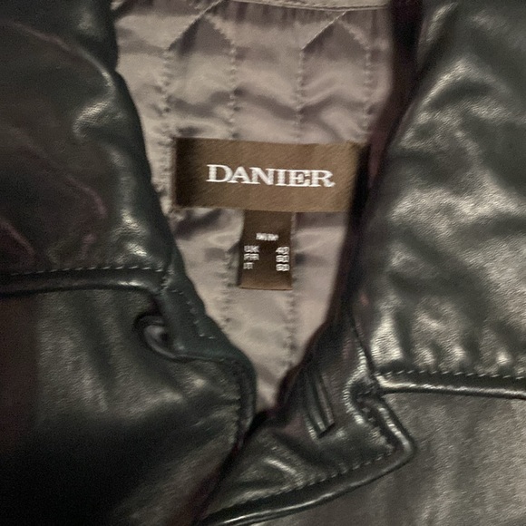 Danier Men’s Black Leather Car Jacket - Picture 2 of 4